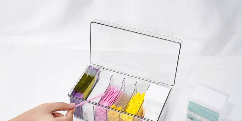 Acrylic lash tray organizer holding lash extension trays